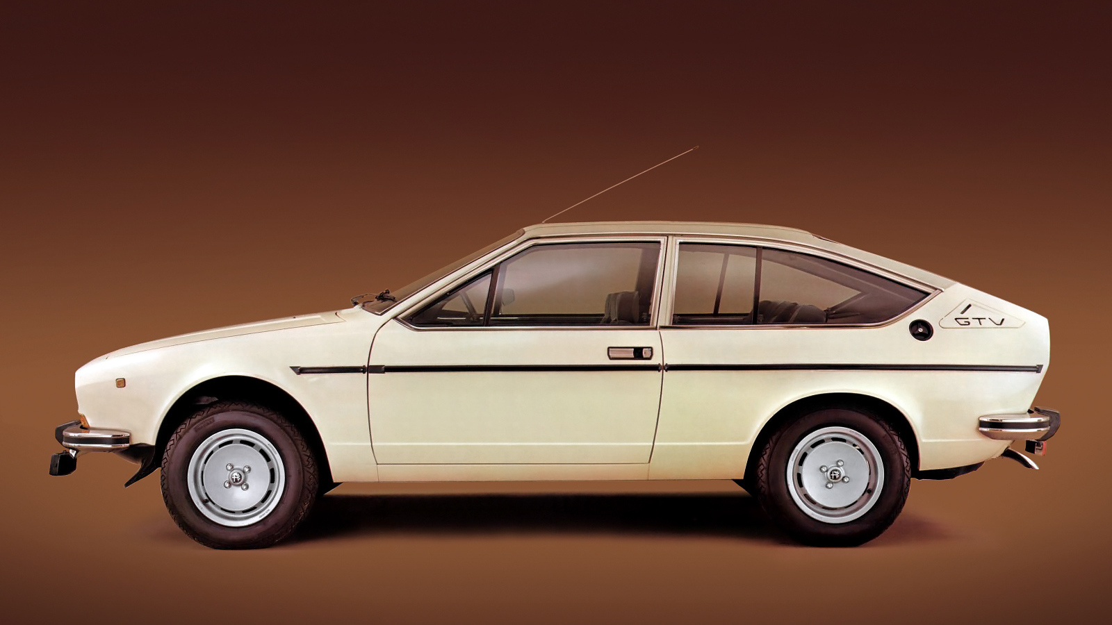 Дизайн автомобиля Alfa Romeo alfetta