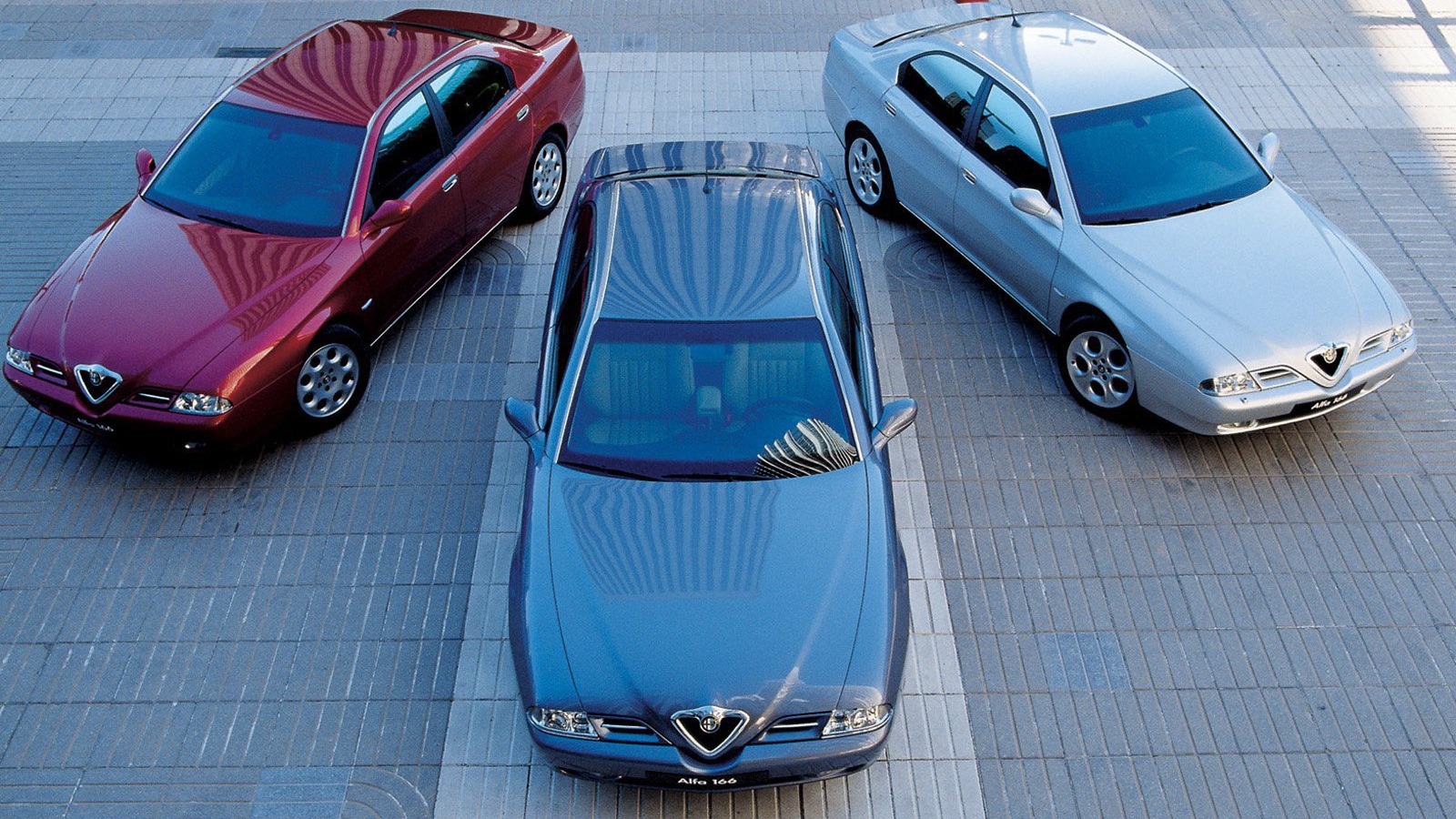 Новая машина Alfa Romeo 166