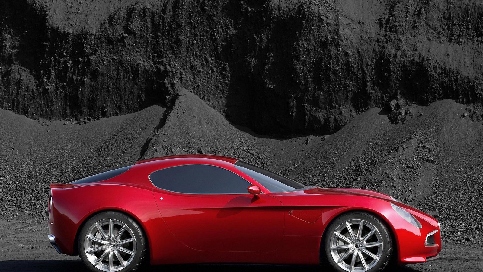 Новый автомобиль Alfa Romeo 8c competizione