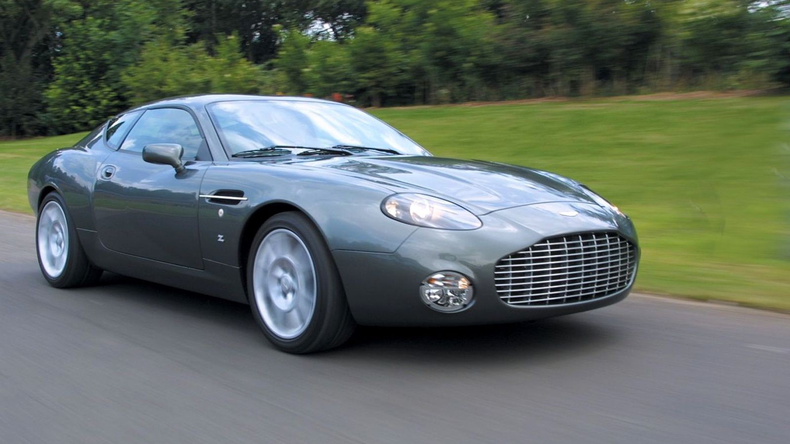 Дизайн автомобиля Aston Martin db7