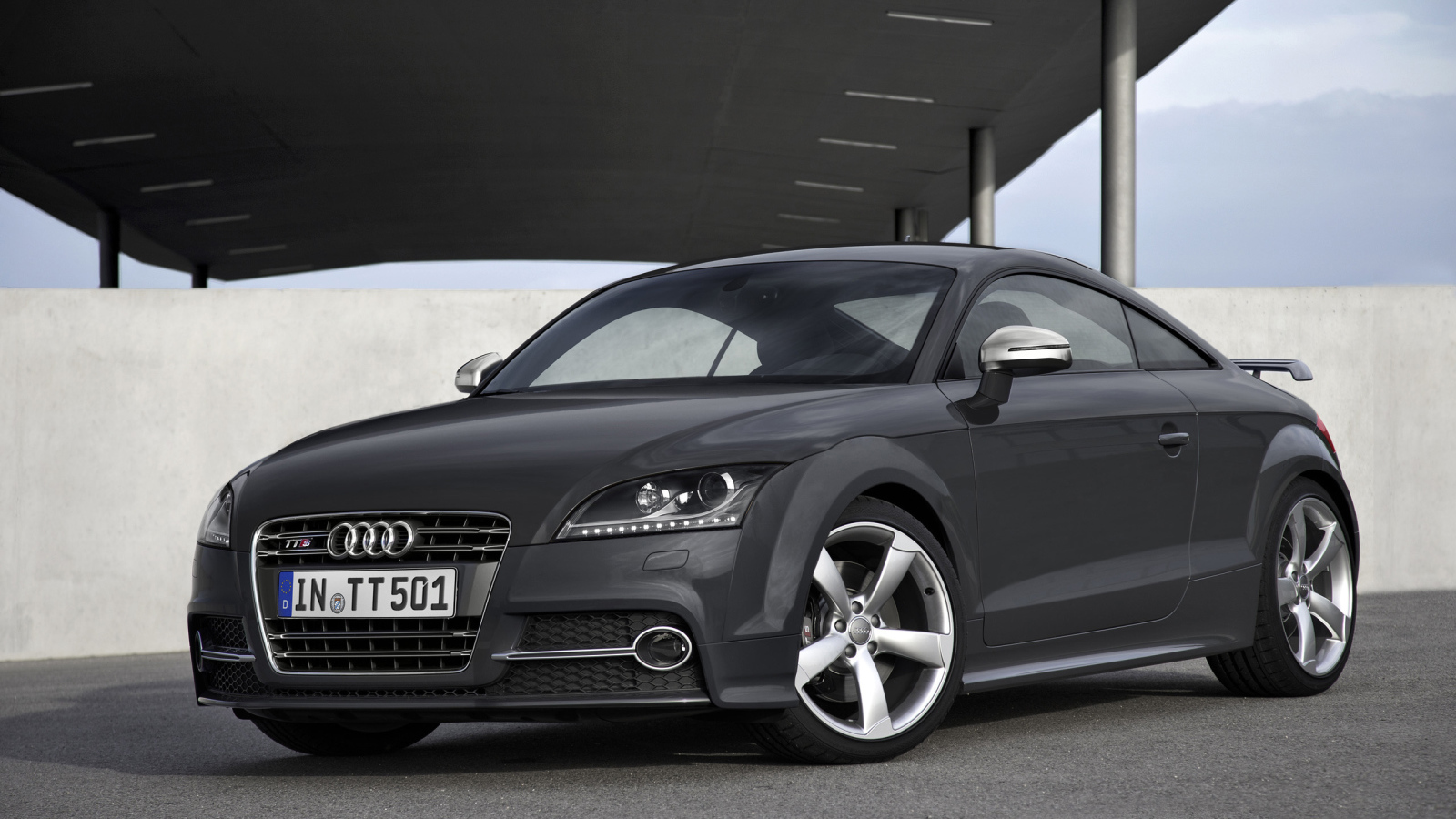 Новый автомобиль Audi TT 2014