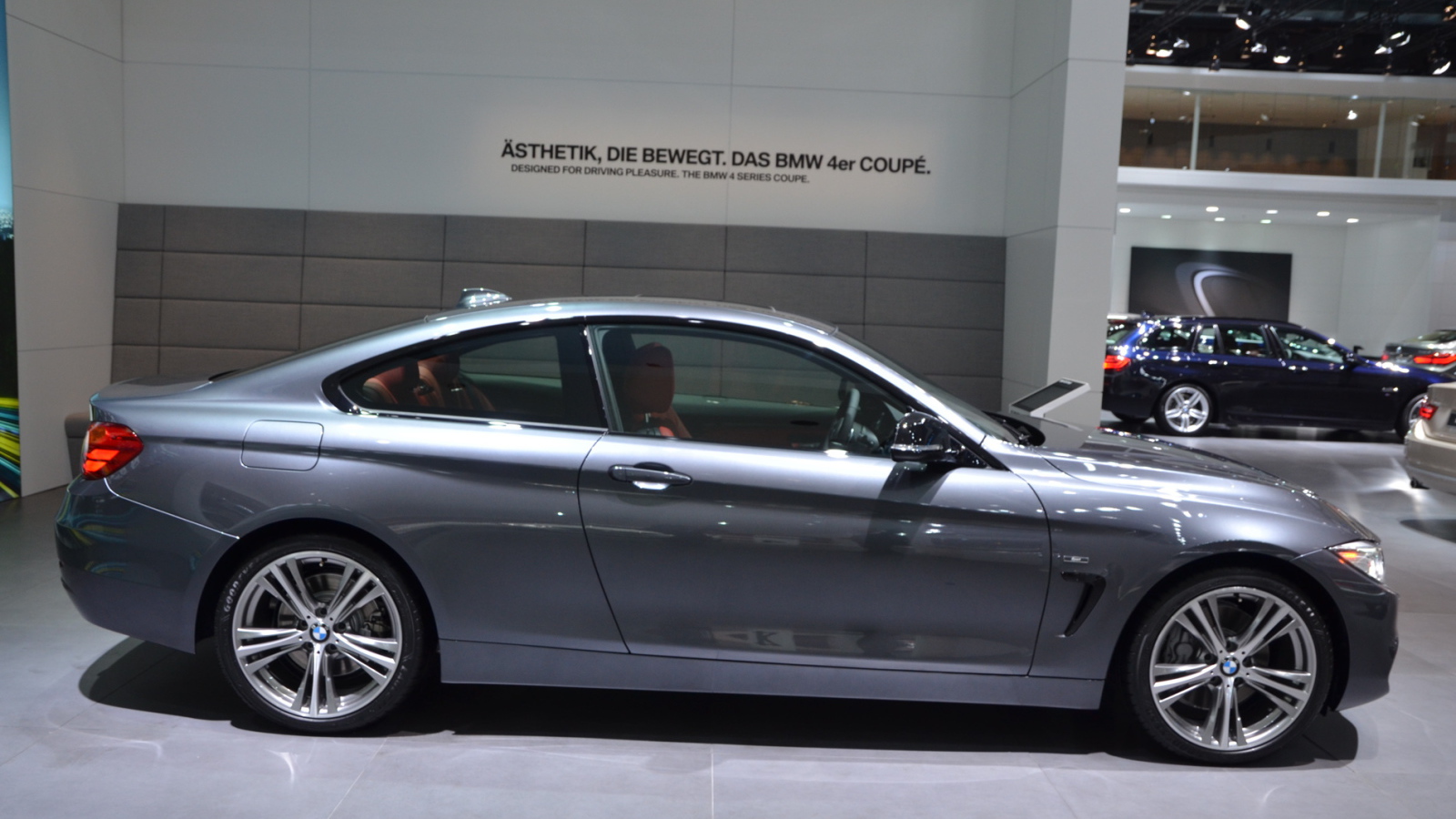 Автомобиль марки BMW модели 4-series 2014