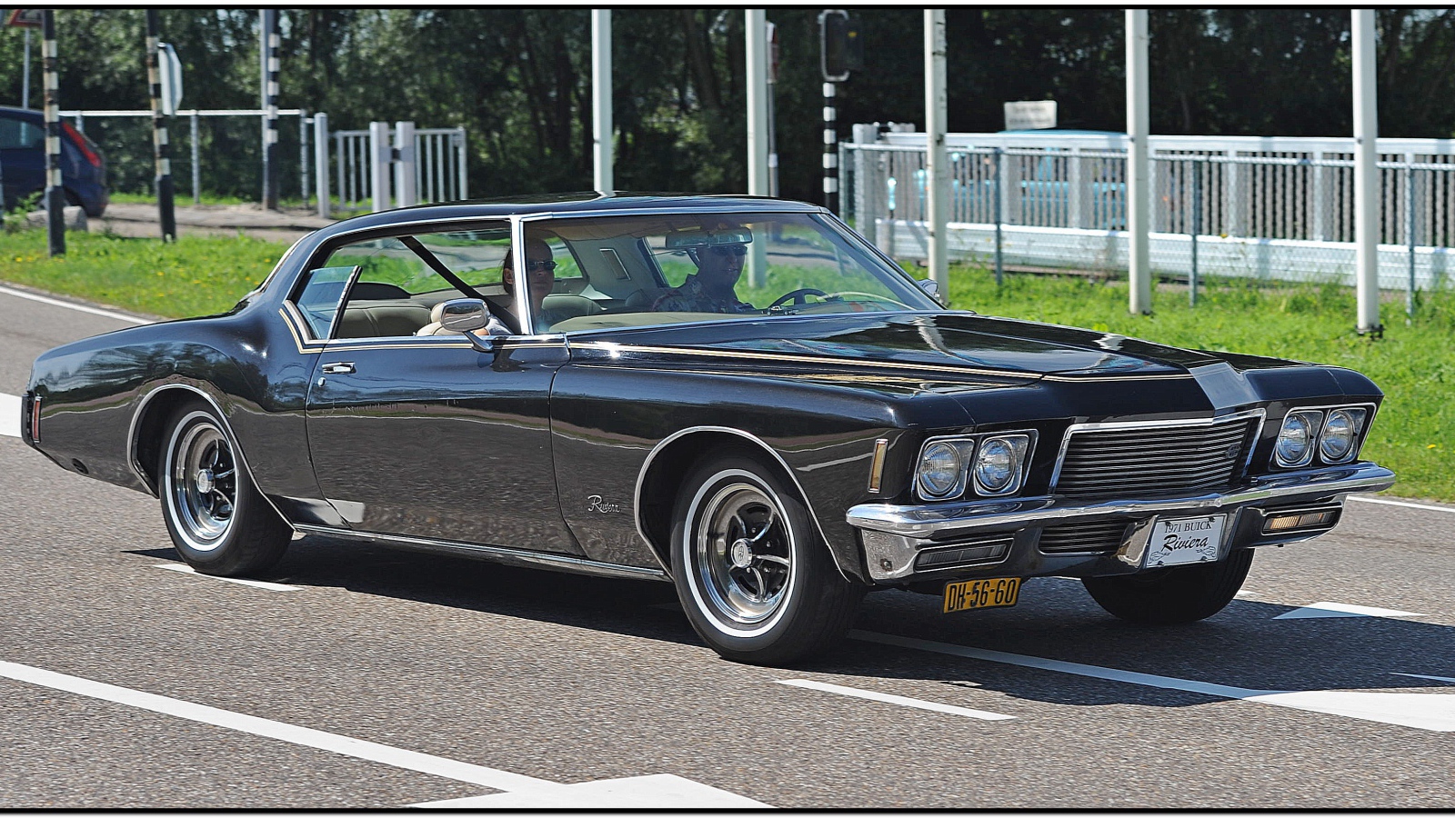 buick riviera 1971 в городе