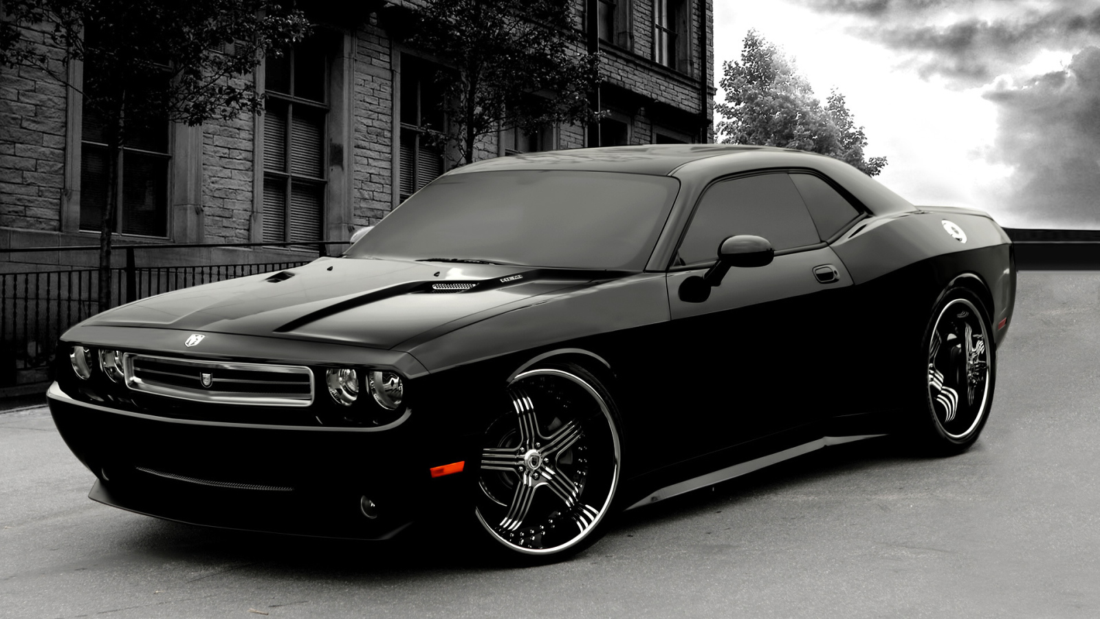 Черный Dodge Challenger