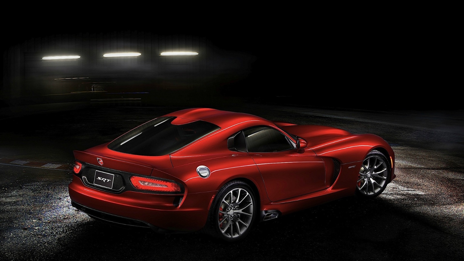 Автомобиль Додж красный