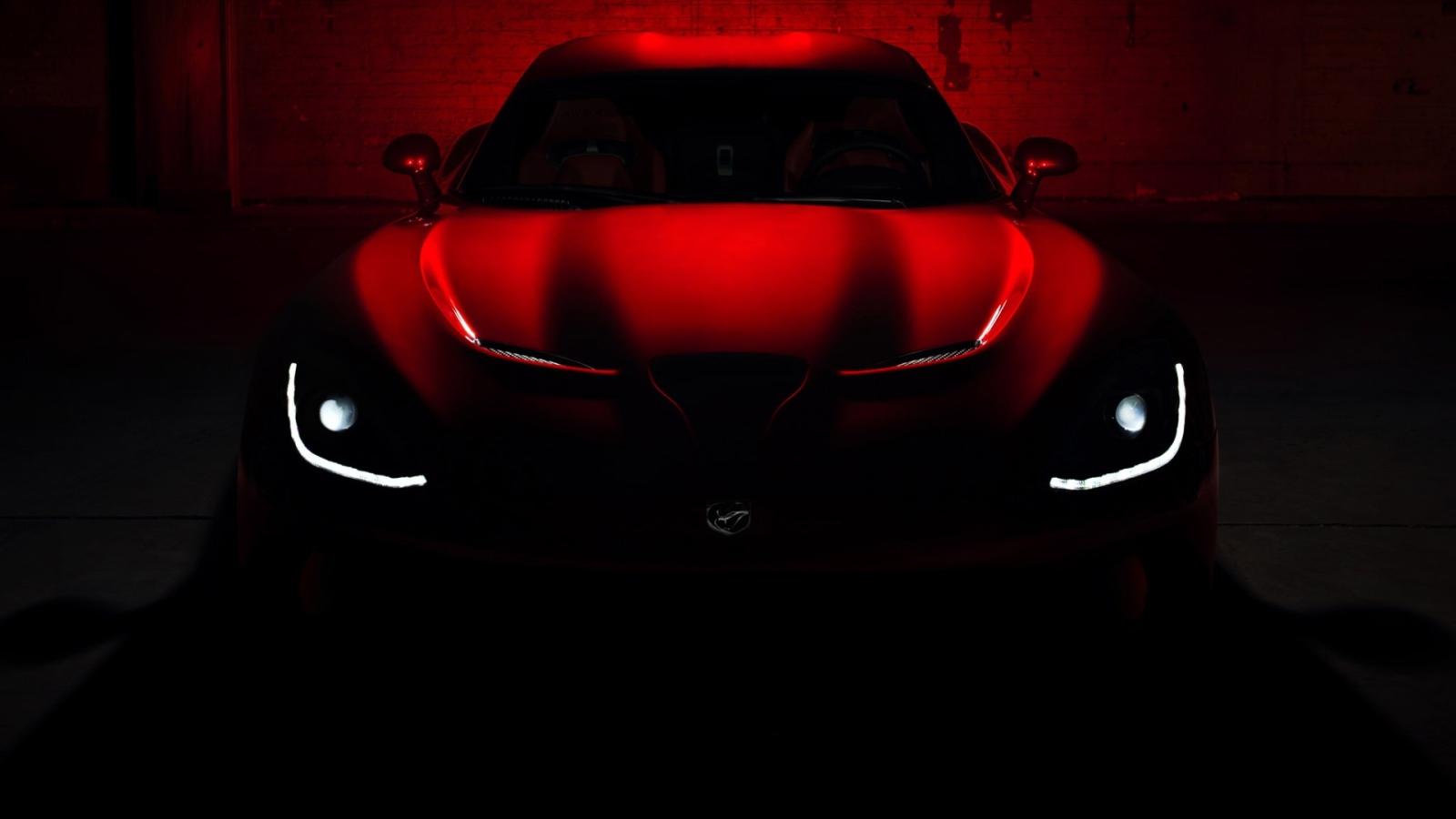 Перед Додж вайпер