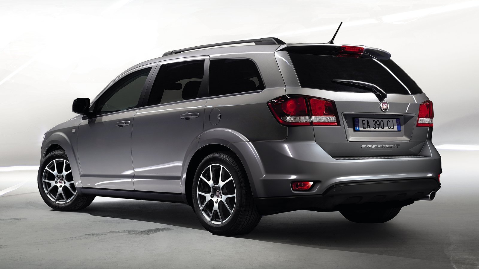 Новый автомобиль Fiat Freemont