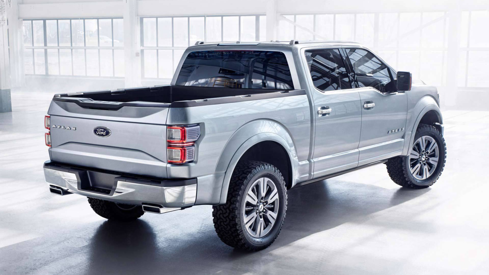 Красивый автомобиль Ford Atlas 2014 в Москве