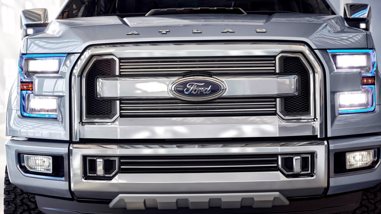 Надежный автомобиль Ford Atlas 2014