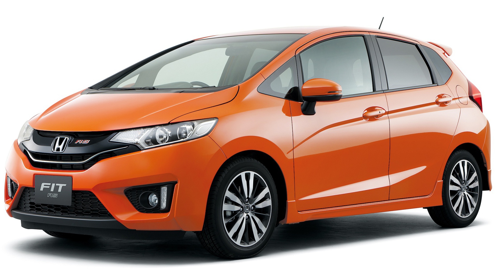 Красивый автомобиль Honda Fit 2014