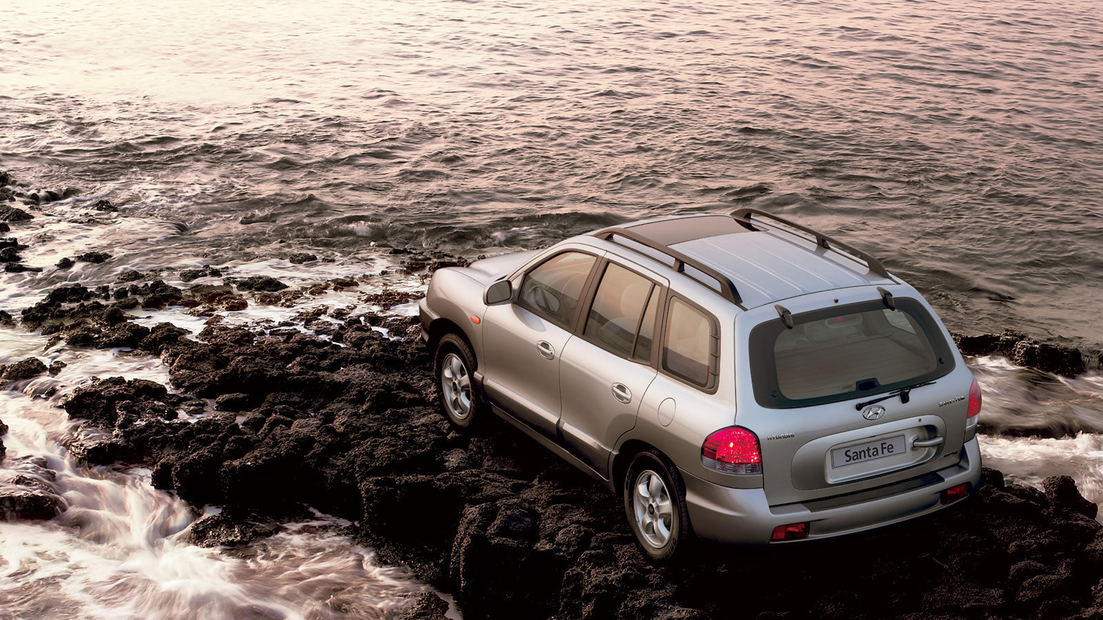 Надежный автомобиль Hyundai Santa fe