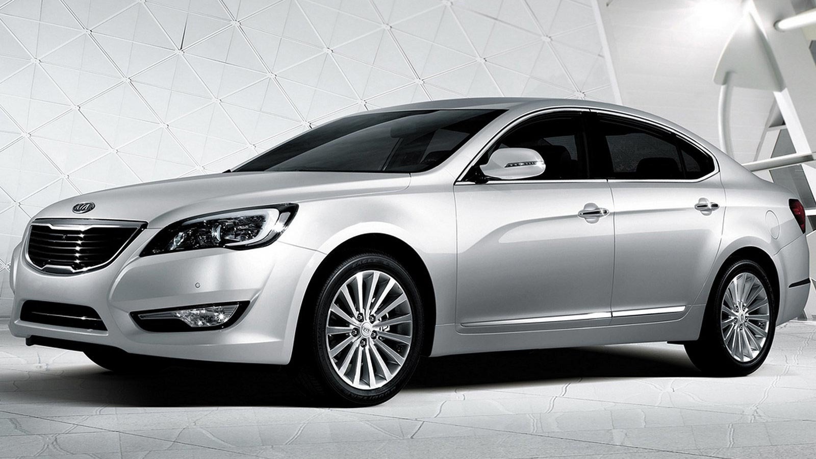 Фото автомобиля Kia Cadenza 2014 года