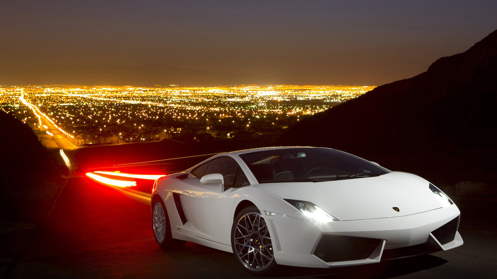 Красивый автомобиль Lamborghini Gallardo