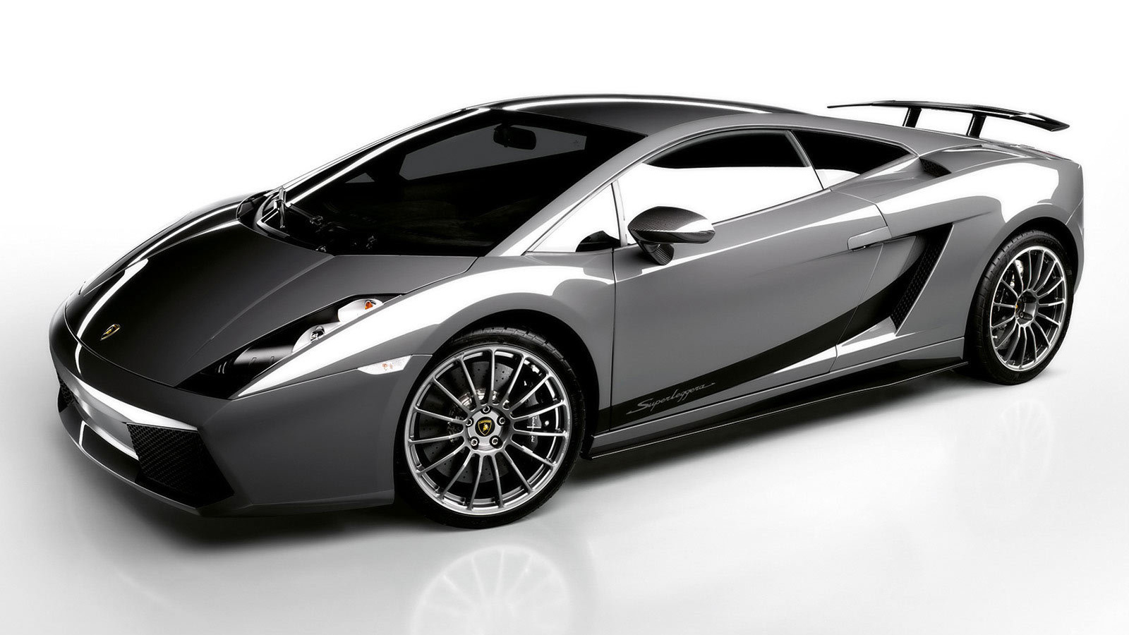 Новая машина Lamborghini Gallardo