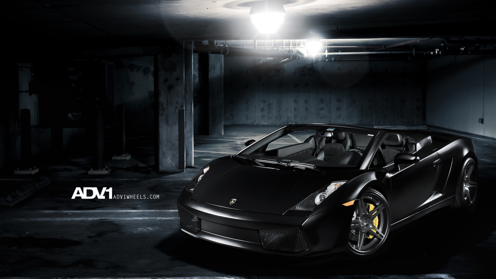 Черный Lamborghini Gallardo Spyder