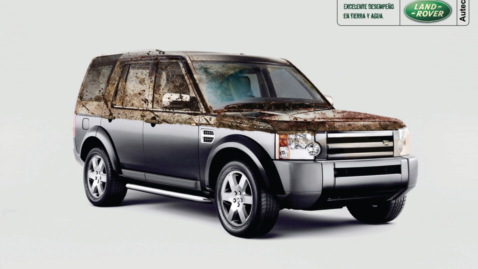 Красивый автомобиль Land Rover Discovery 3 в Москве