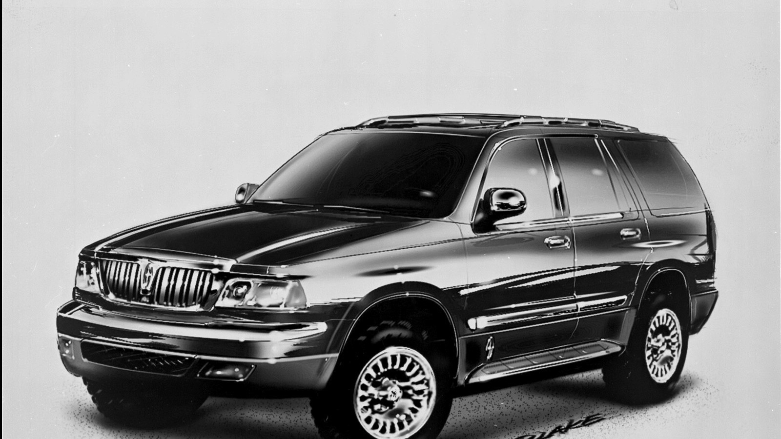 Красивый автомобиль Lincoln Navigator 2015 в Москве