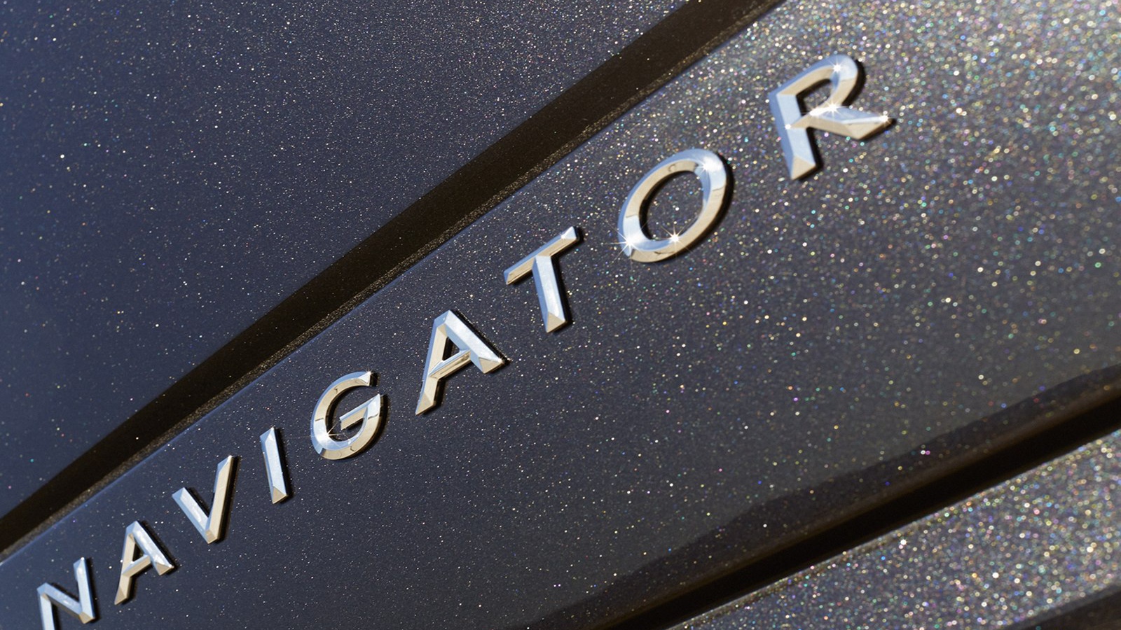 Дизайн автомобиля Lincoln Navigator 2014