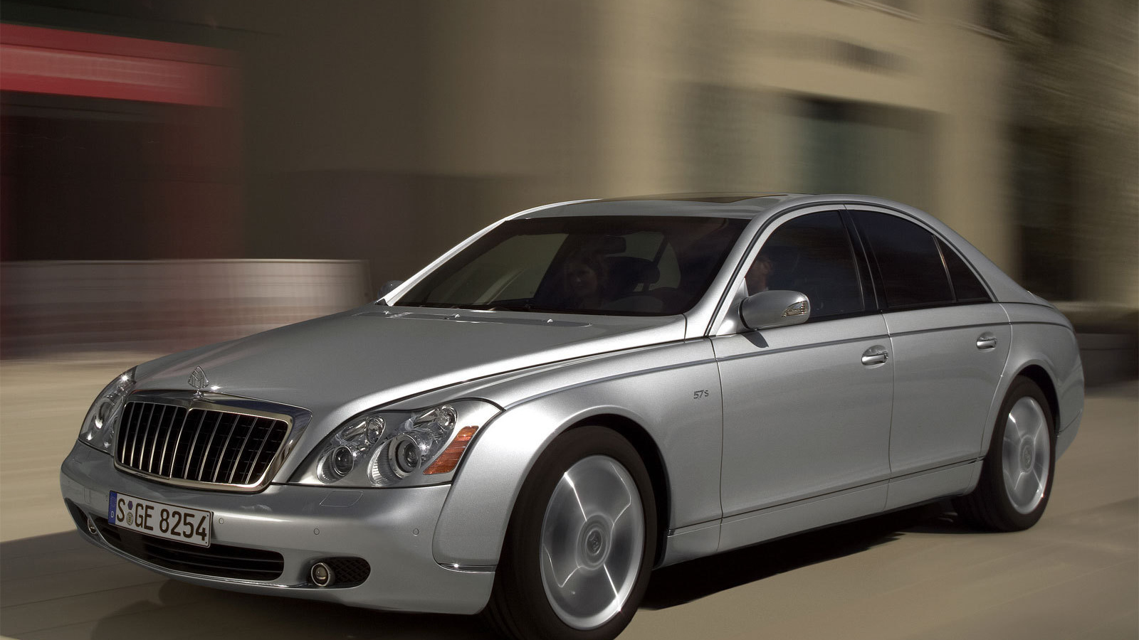 Дизайн автомобиля Maybach  57