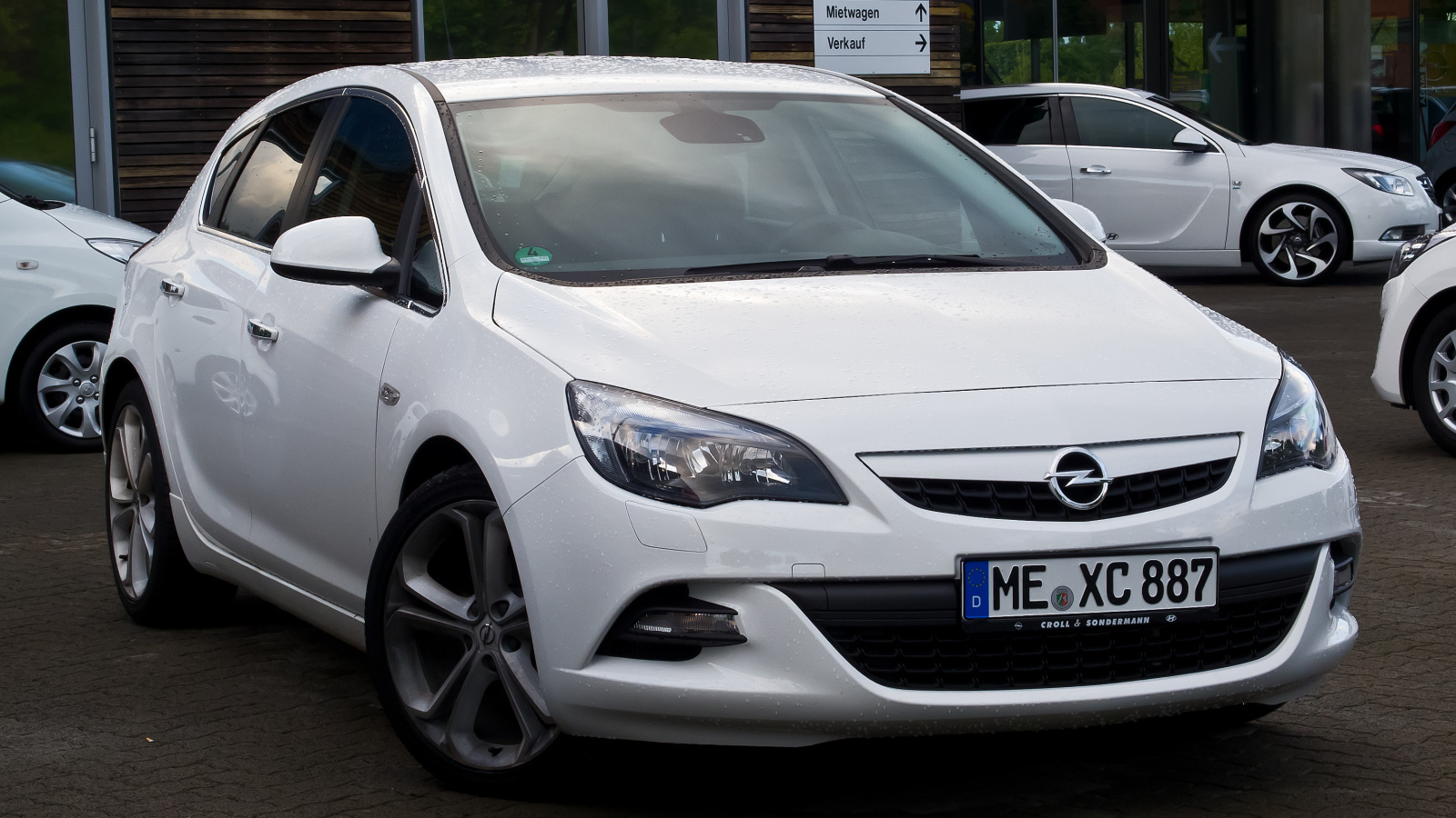 Новый автомобиль Opel Astra