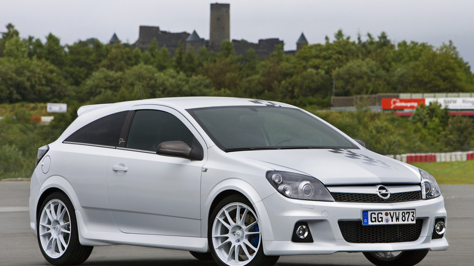 Новый автомобиль Opel Astra GTC