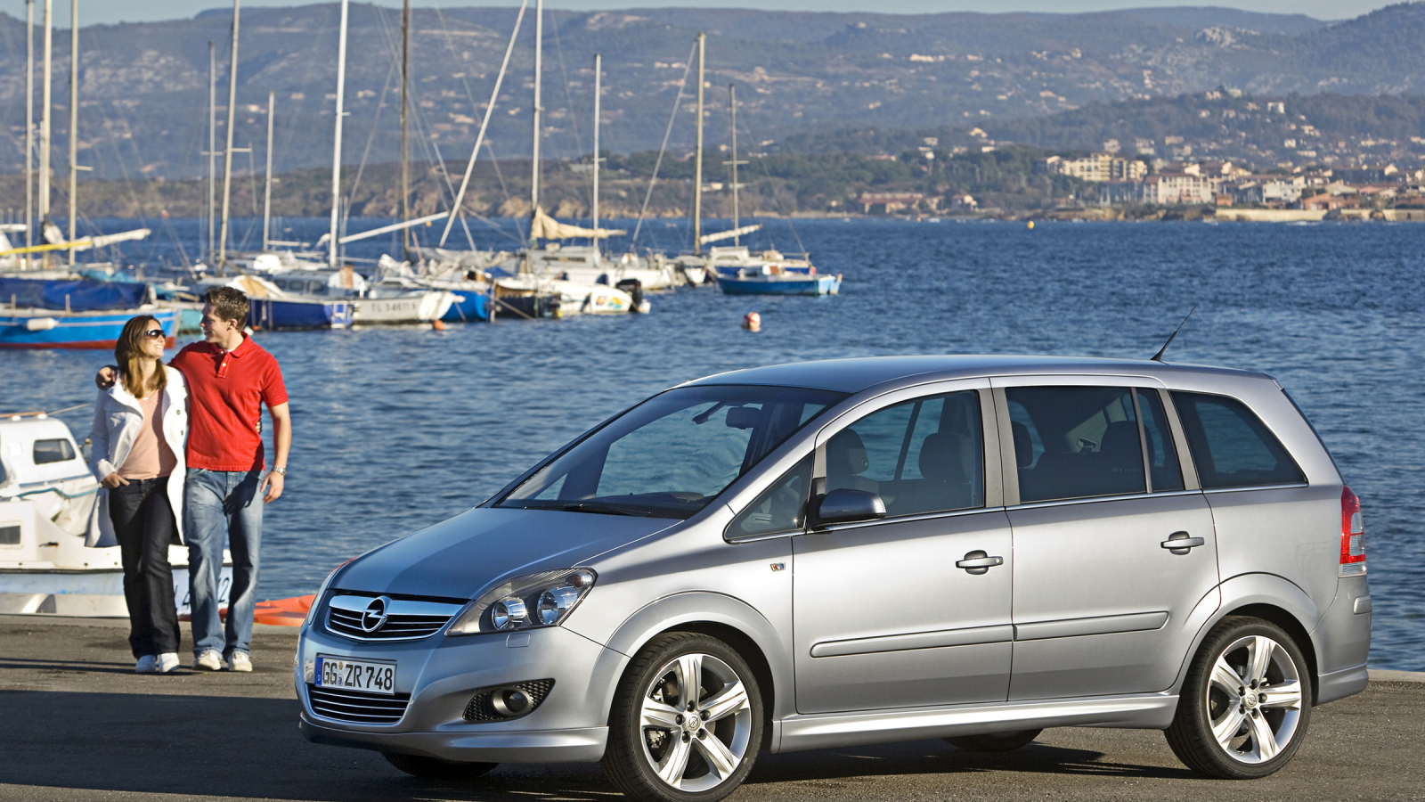 Дизайн автомобиля Opel Zafira