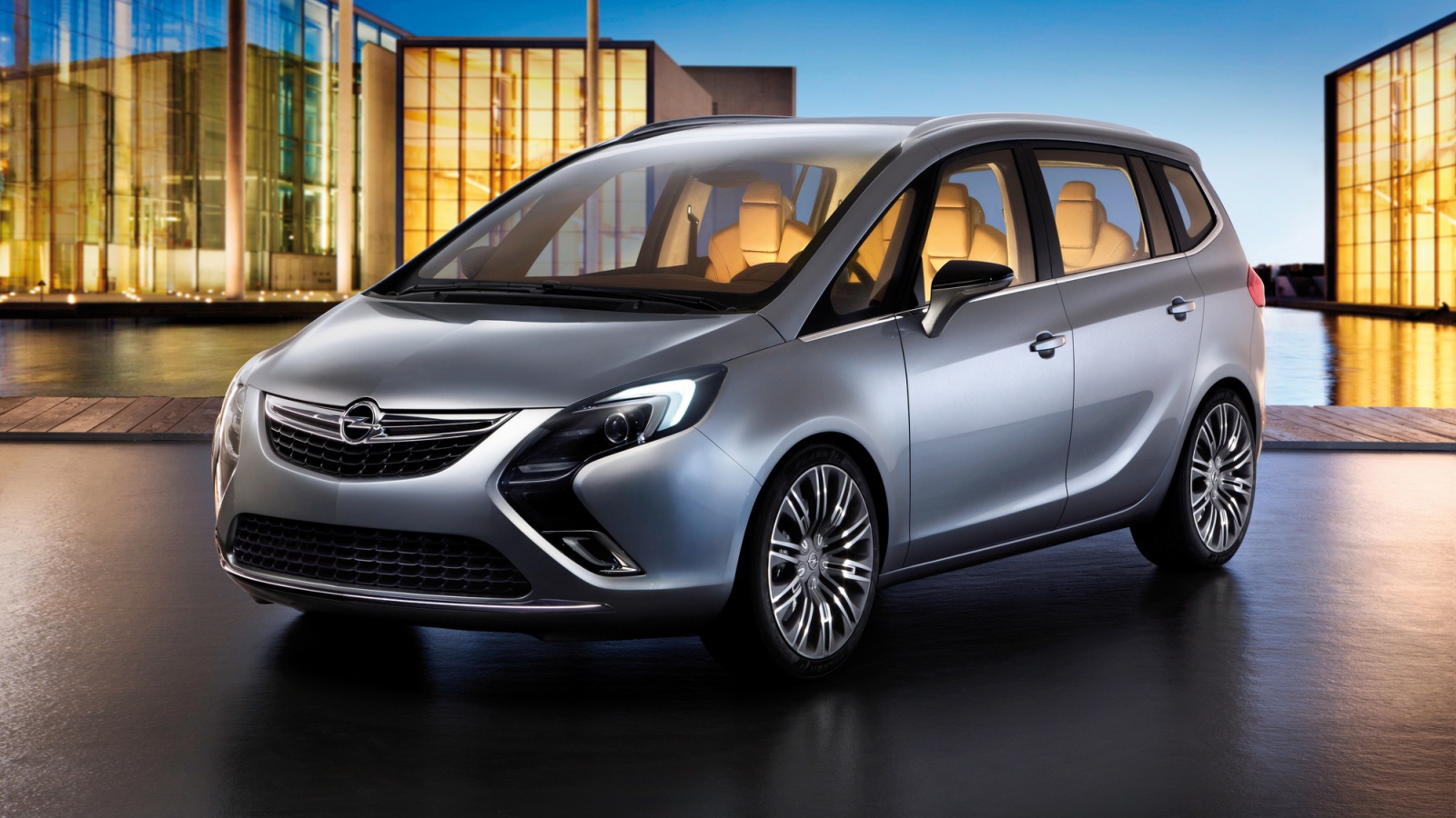 Фото автомобиля Opel Zafira