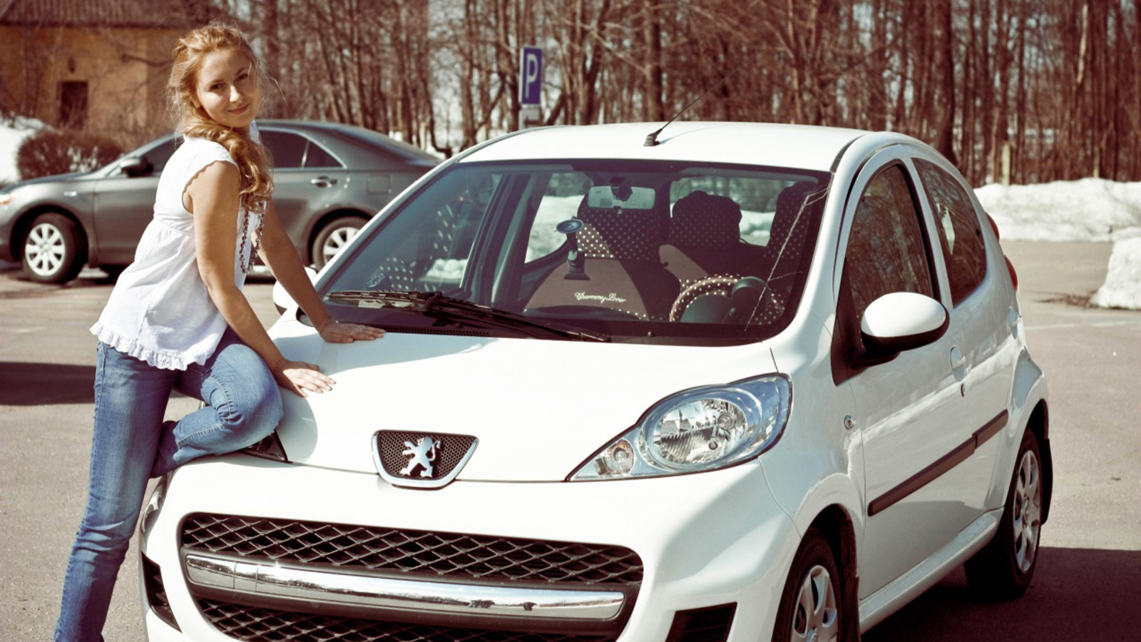 Фото автомобиля Peugeot 6008 2014 