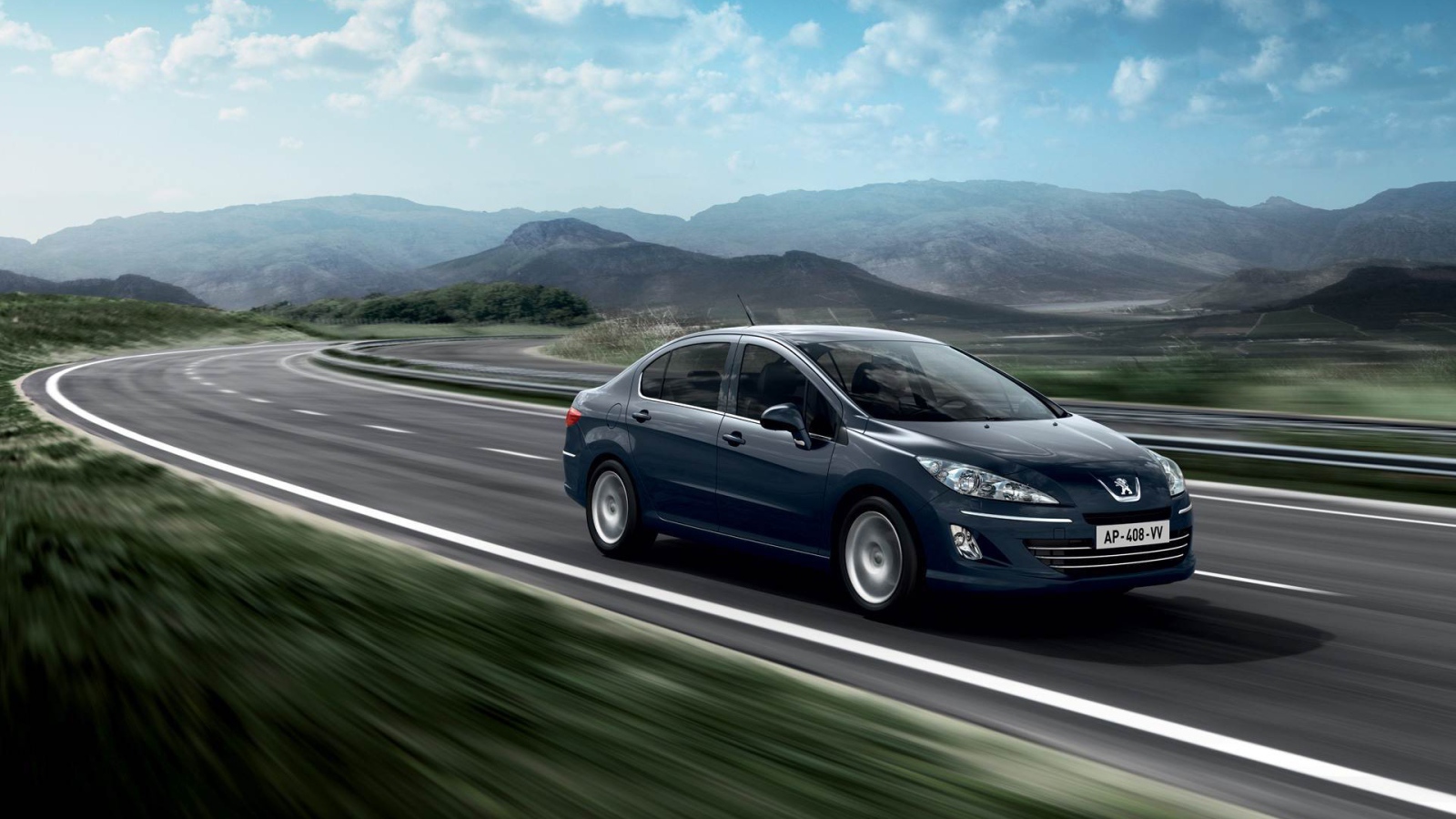 Надежная машина Peugeot 6008 2014 