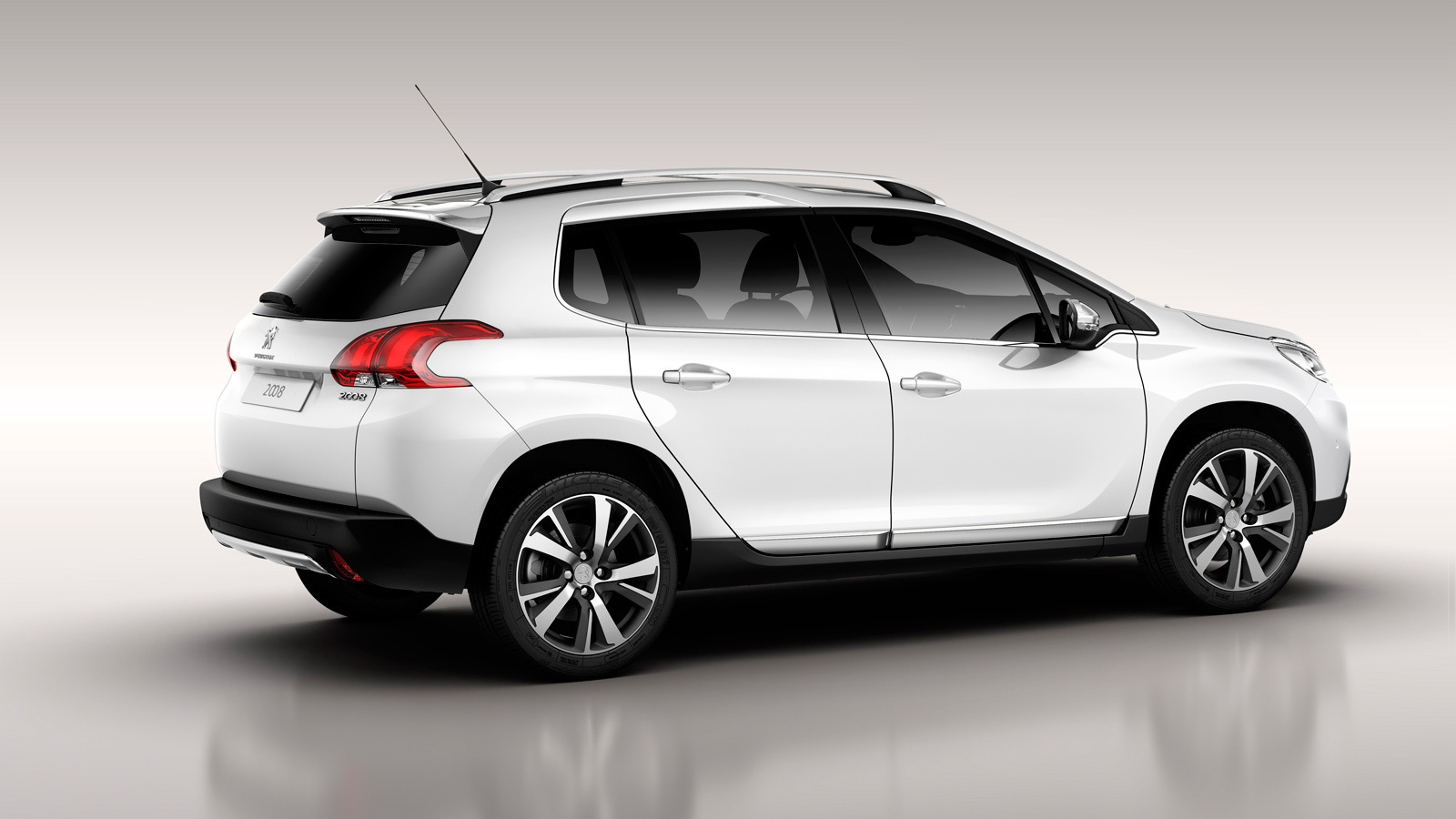 Тест драйв автомобиля Peugeot 6008 2014 года