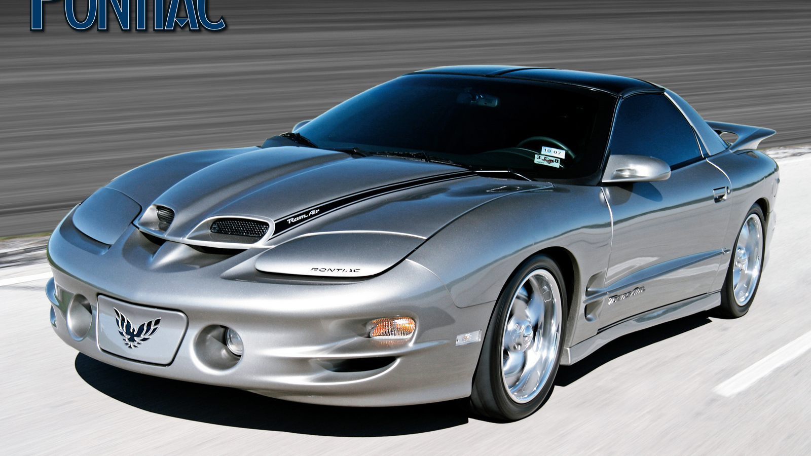 Новый автомобиль Pontiac Firebird