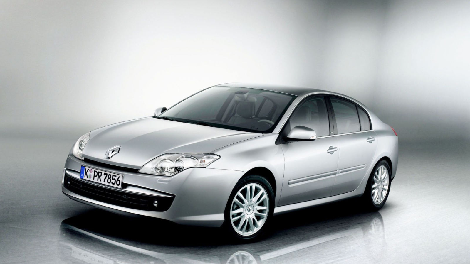 Фото автомобиля Renault Laguna