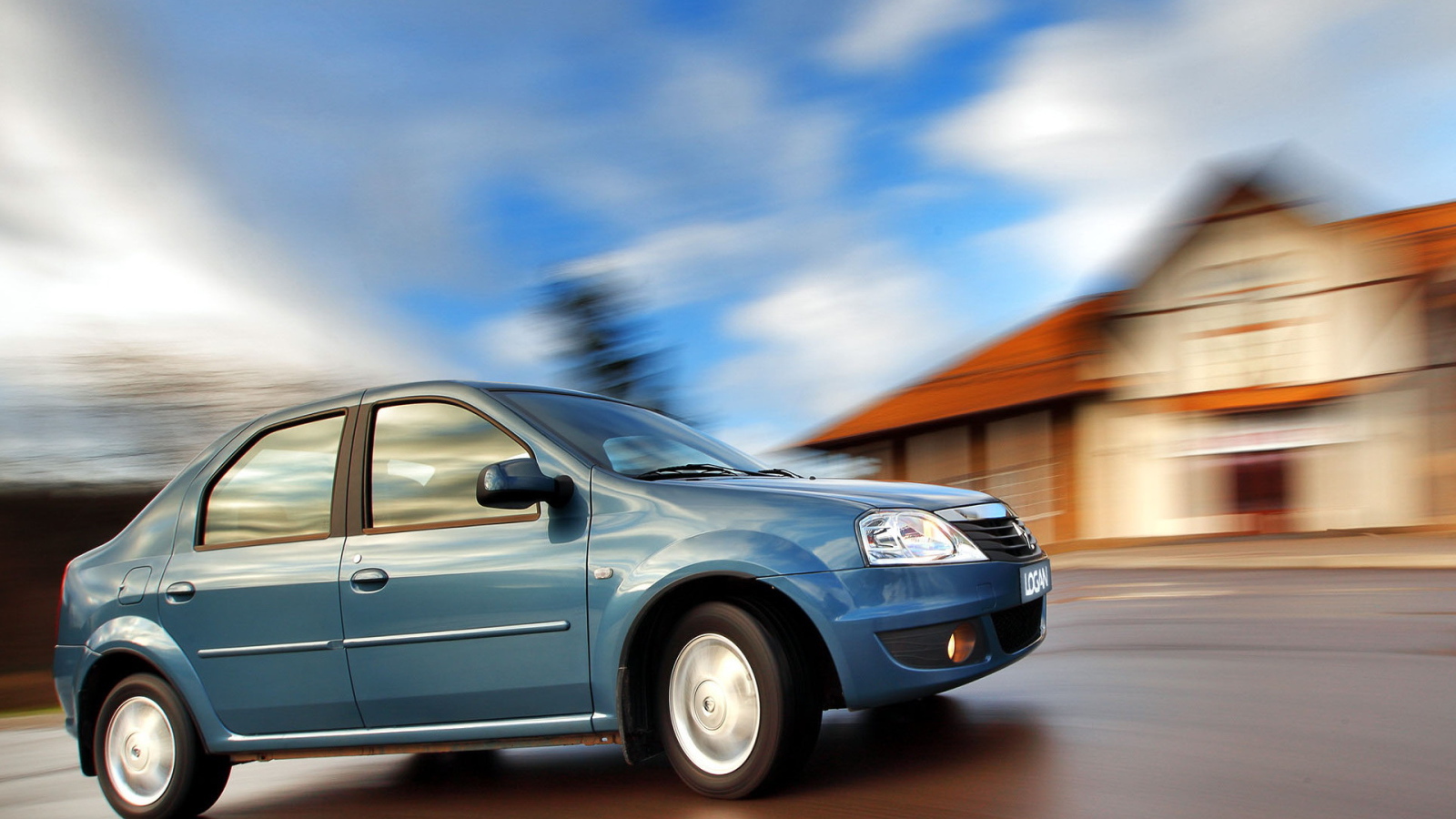 Новая машина Renault Logan