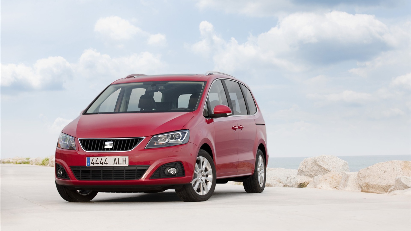 Автомобиль марки Seat модели Alhambra