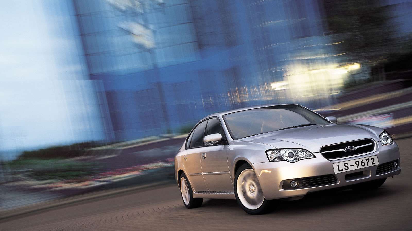 Автомобиль марки Subaru модели Legacy