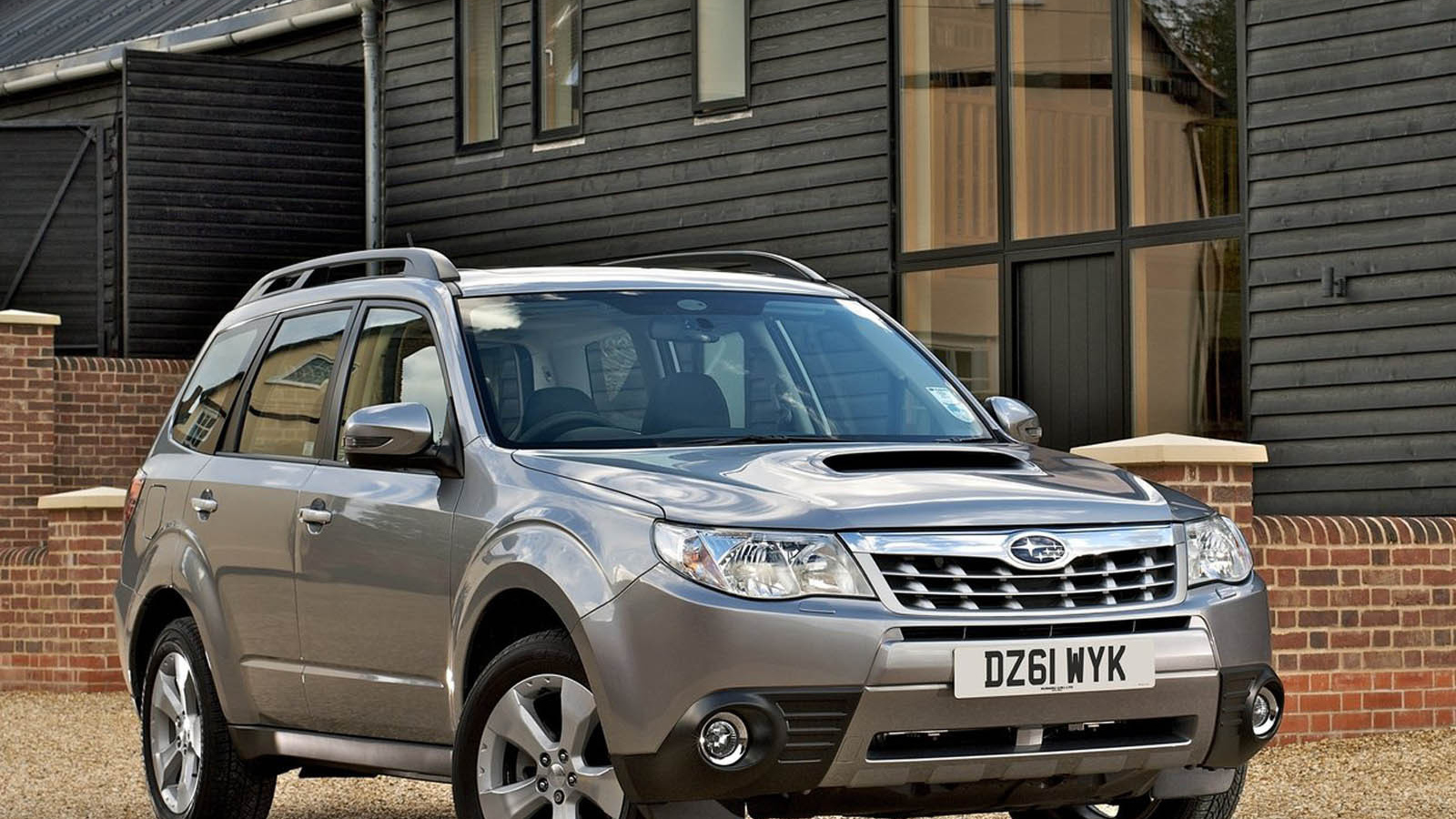 Надежная машина Subaru Forester 2013