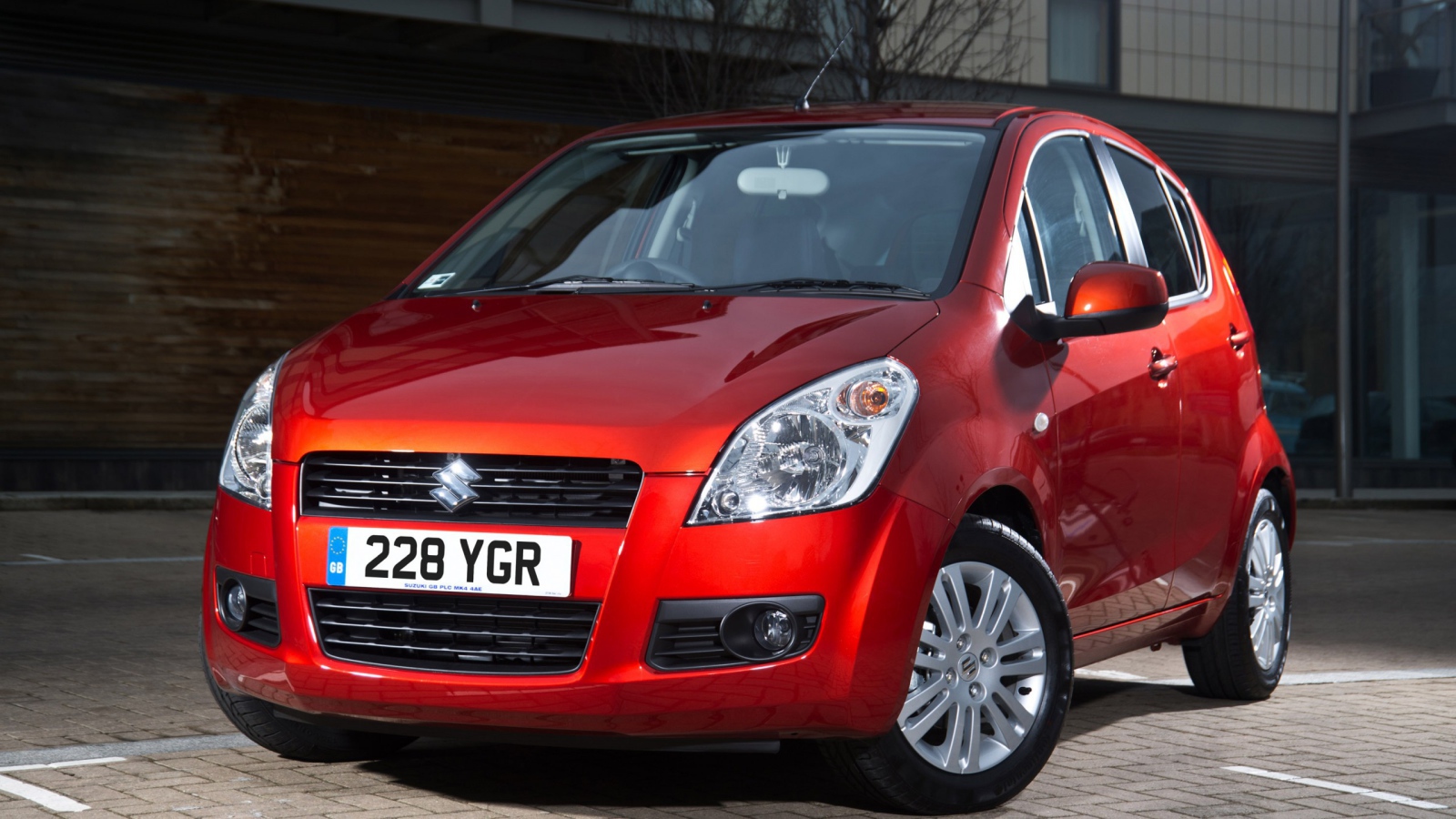 Тест драйв автомобиля Suzuki Splash