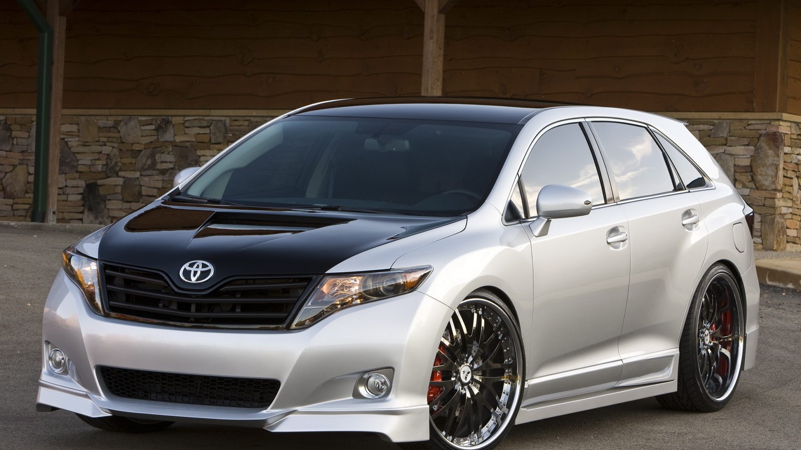 Дизайн автомобиля Toyota Venza