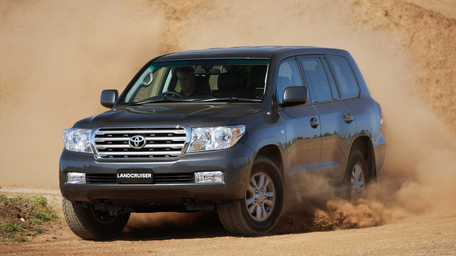 Фото автомобиля Toyota Land Cruiser 200