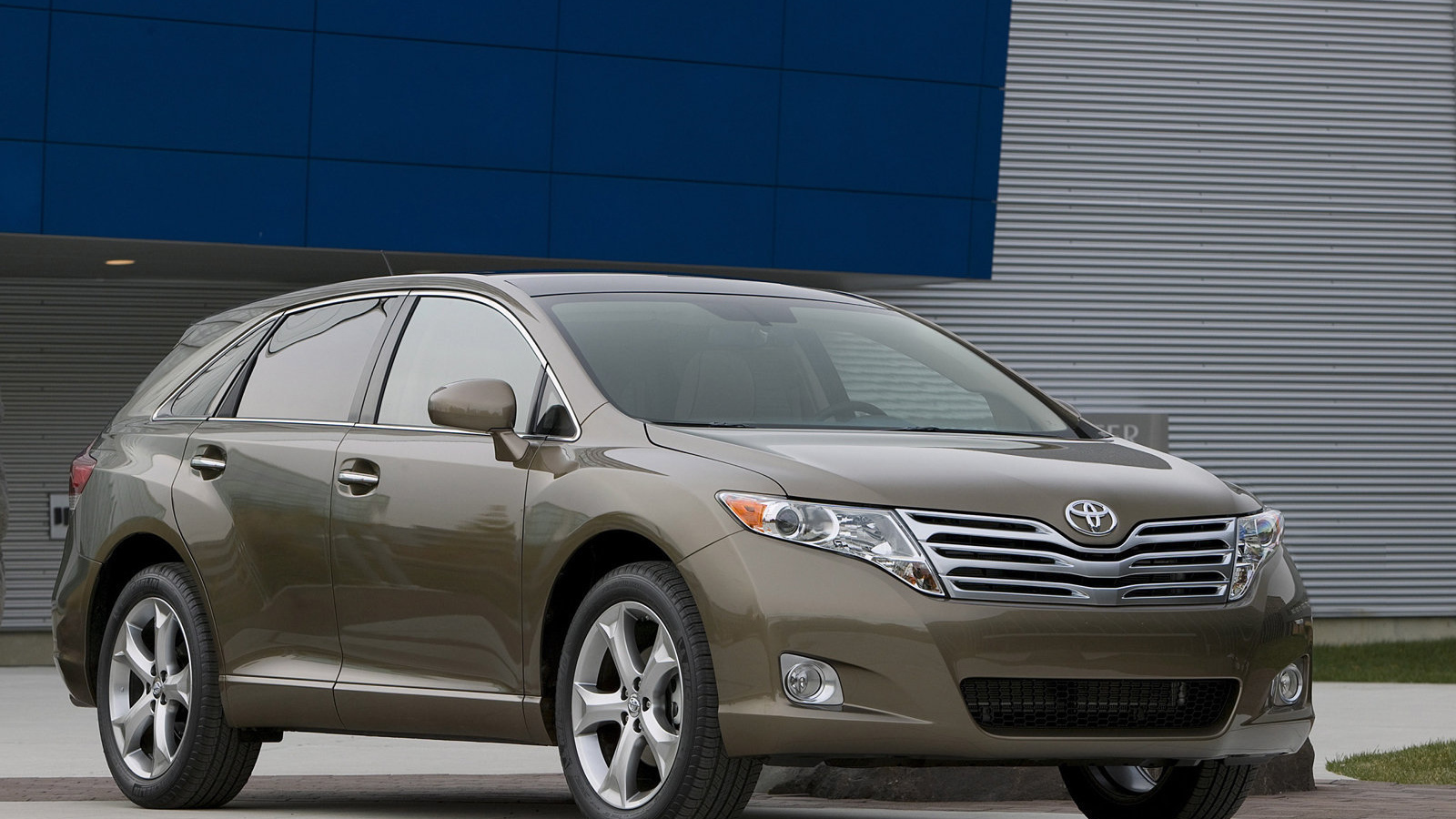 Новая машина Toyota Venza