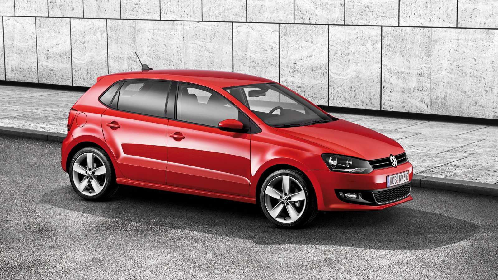 Красивый автомобиль Volkswagen Polo в Москве