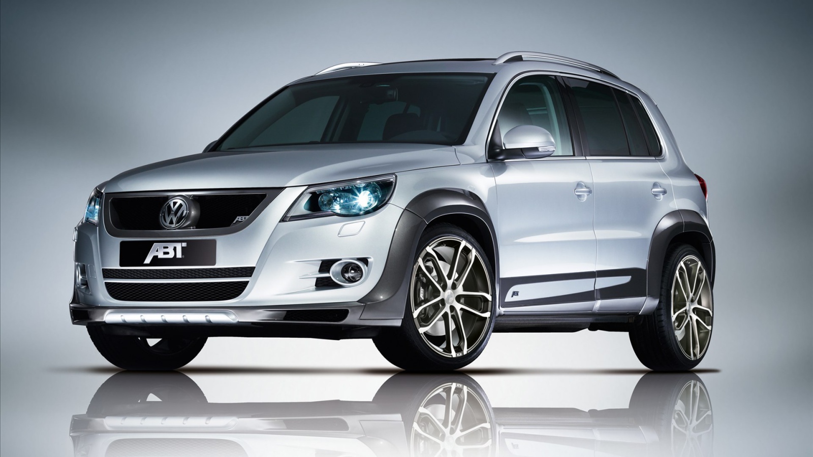 Надежный автомобиль Volkswagen Tiguan