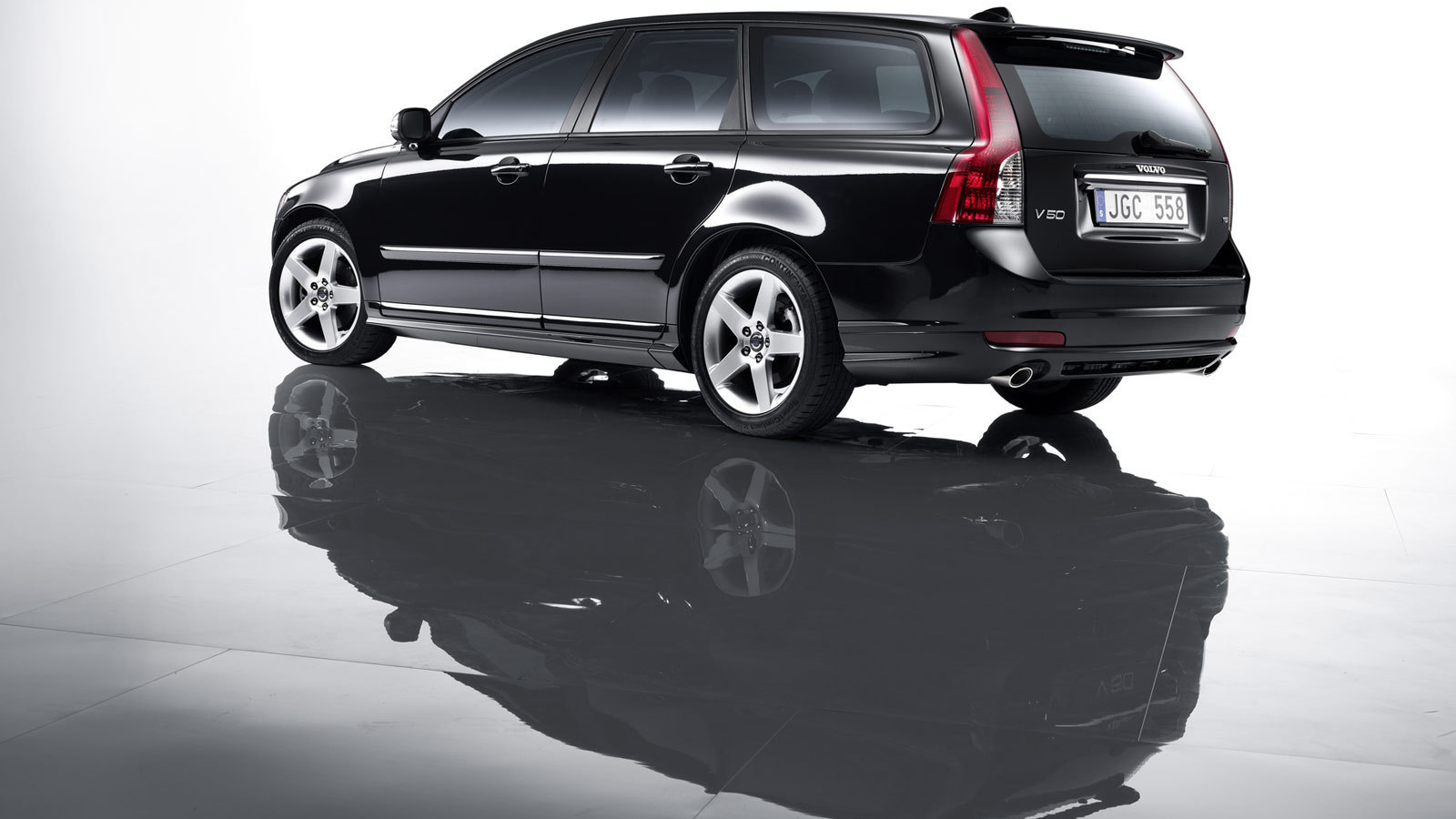 Надежный автомобиль Volvo v50