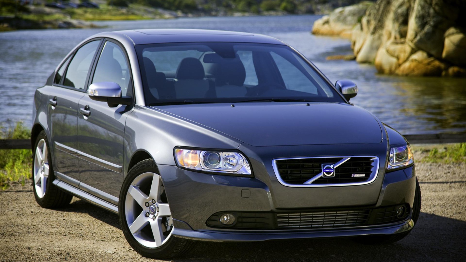 Тест драйв автомобиля Volvo s40