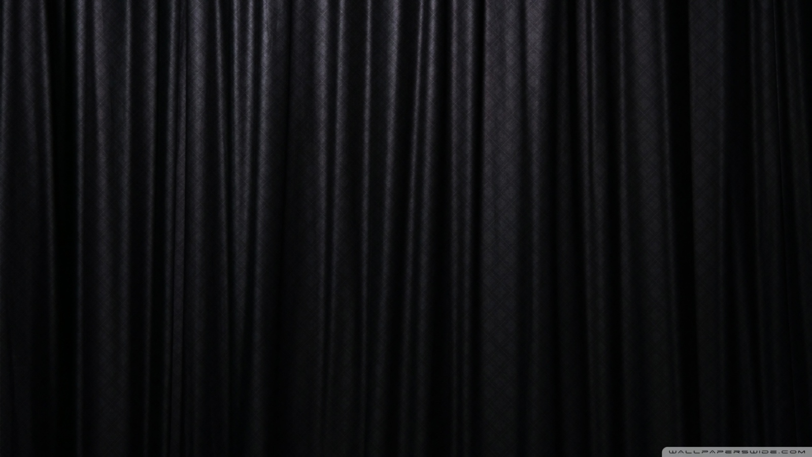 Черный занавес на обоях