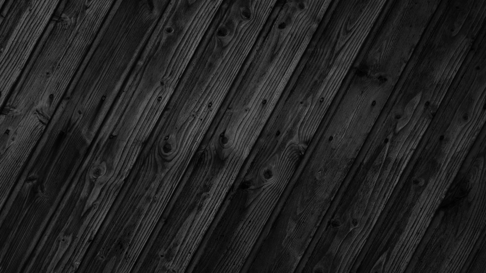 Текстура дерева на черных обоях