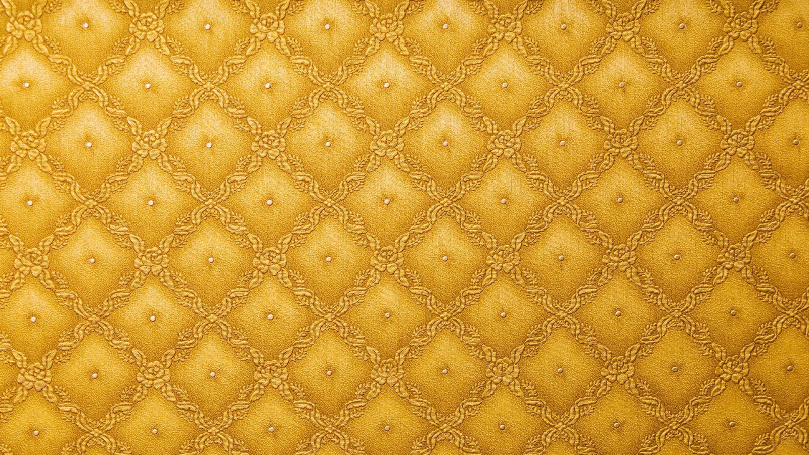 Желтый гобелен