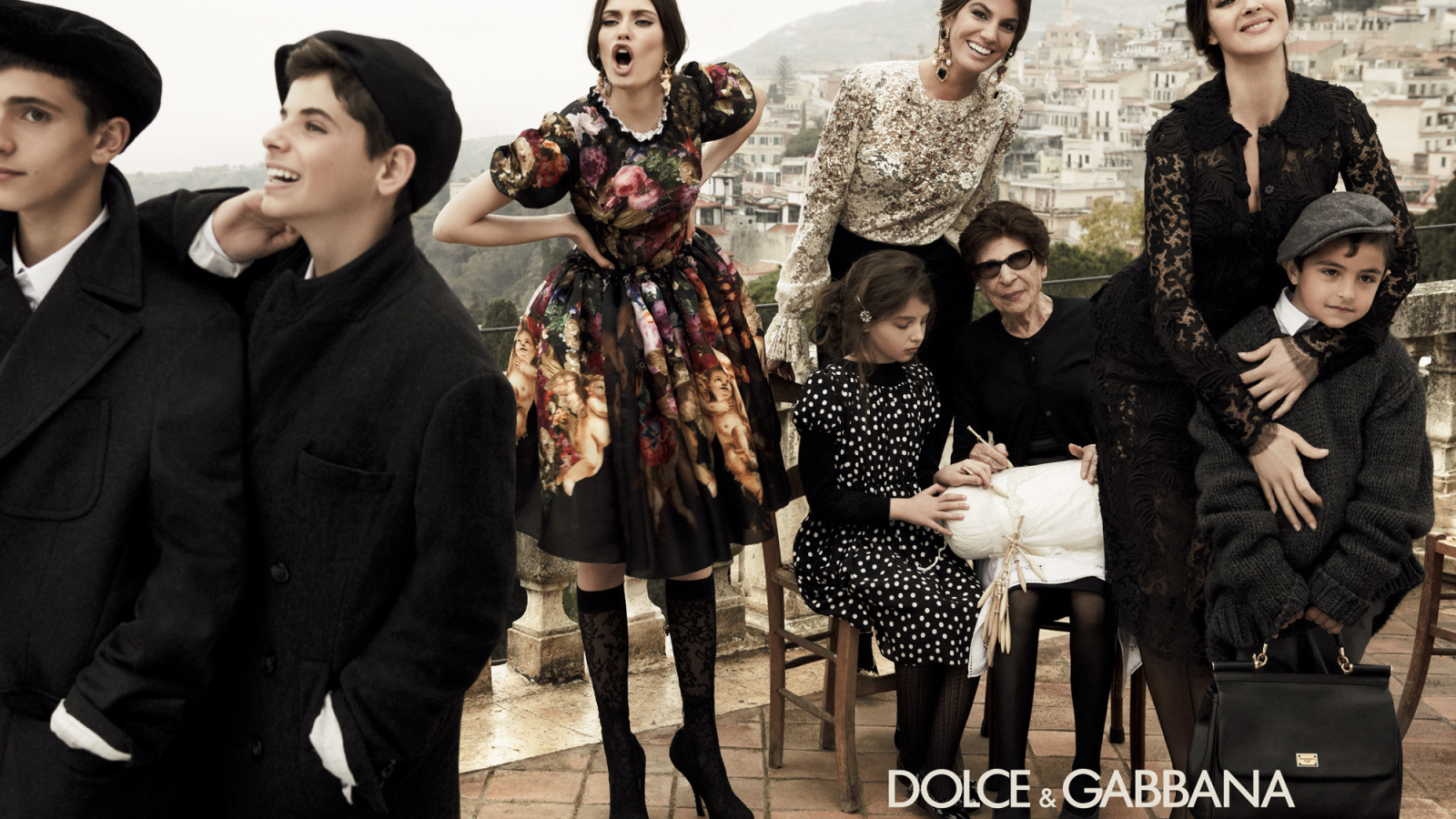 Одежда для всей семьи Dolce & Gabbana