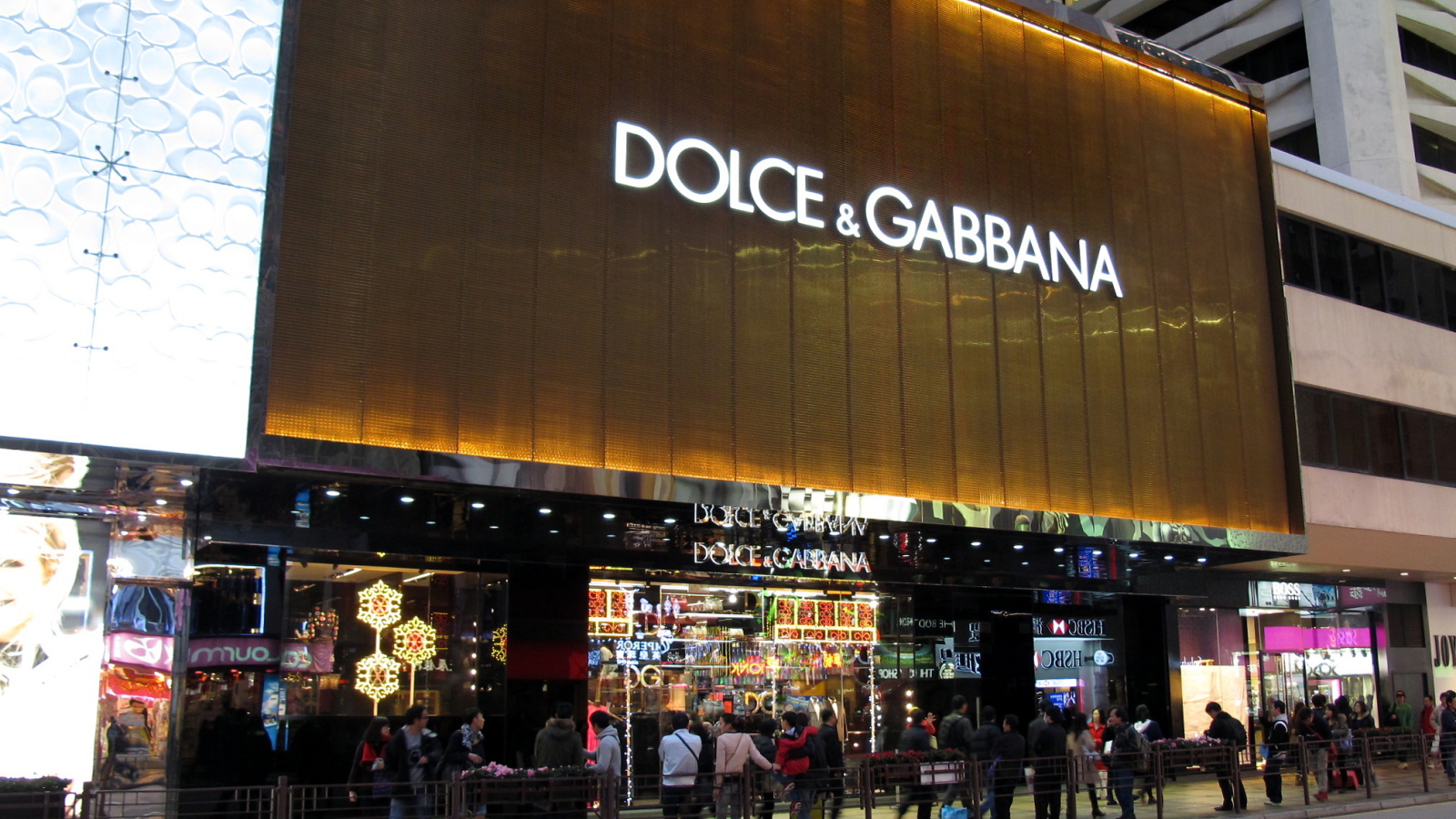 Магазин одежды Dolce & Gabbana