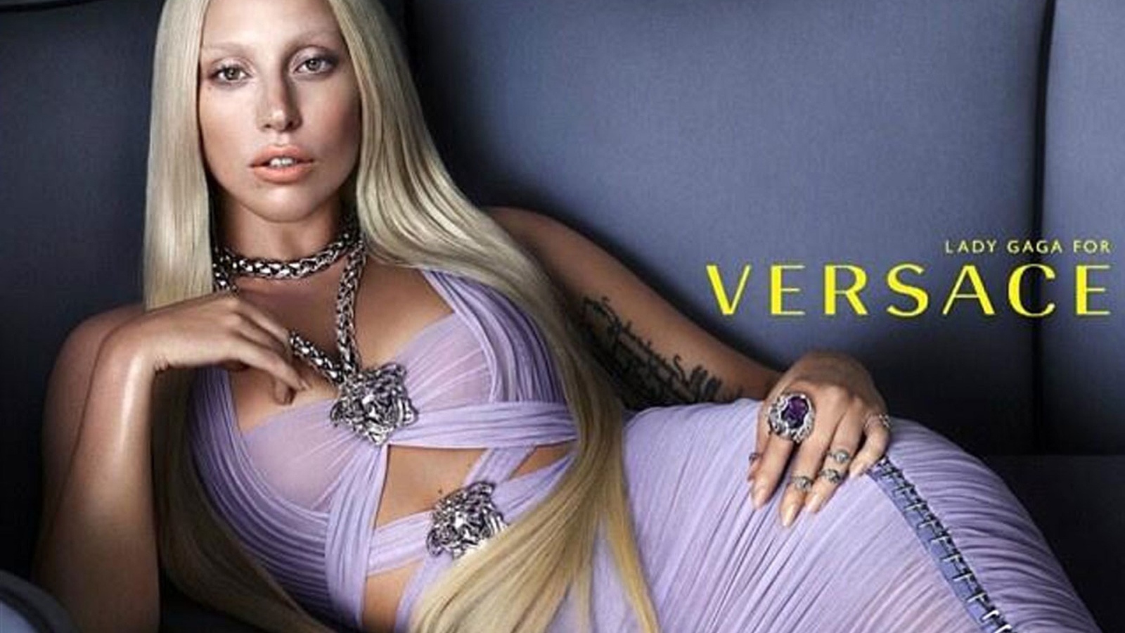 Леди Гага для Versace